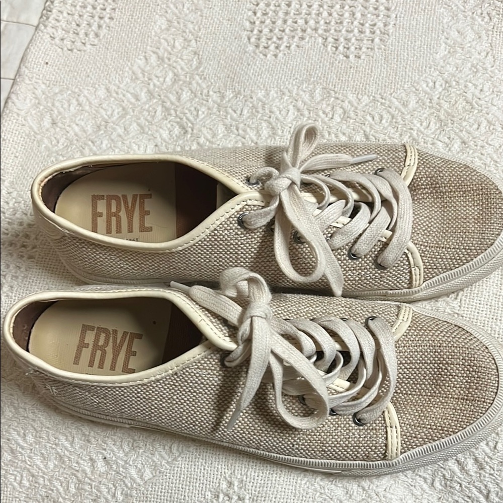 Frye Cream Sneakers with Textured Fabric and Rubber Sole